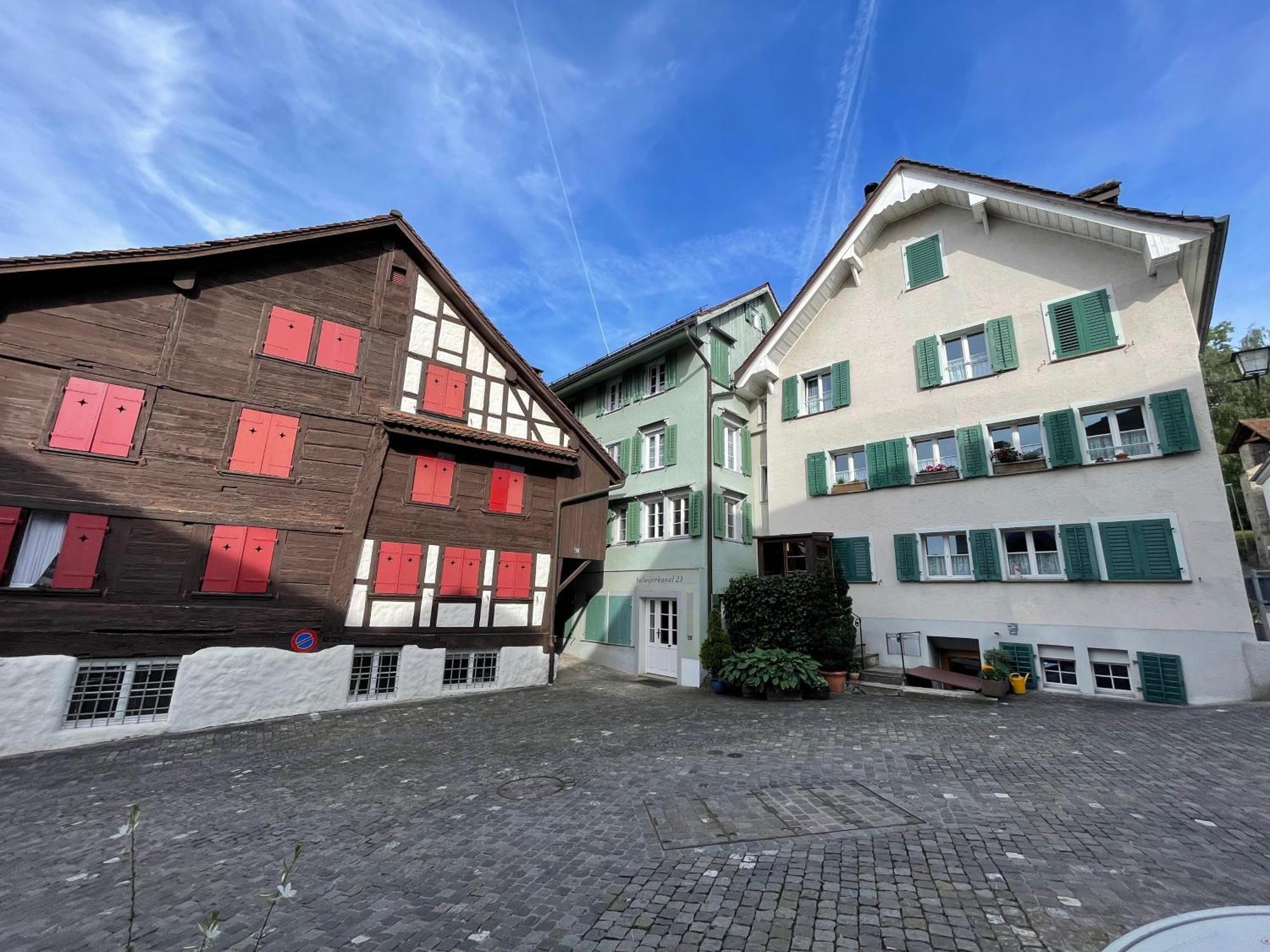 Ariser - Zug Unique Apartment In Historic 15Th Century Building Exterior photo